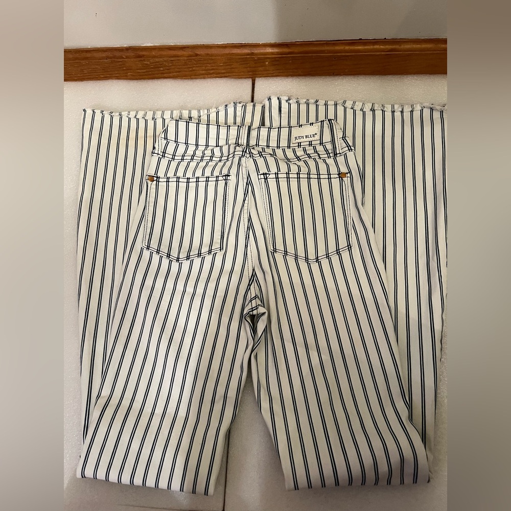 Judy Blue White Vertical-Striped Flare Jeans - Picture 3 of 14